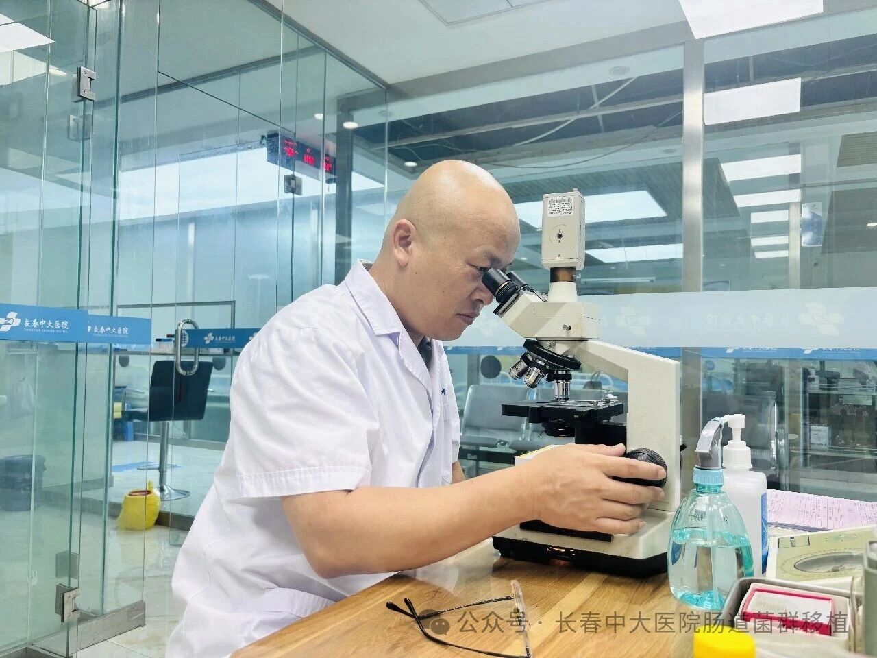 舟山市|高朋磊医师：左手男科临床，右手肠道菌群移植深入研究